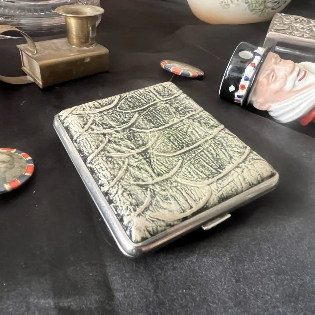 double sided cigarette case Fujima Metal Finish Double Sided Cigarette Case - King Size double sided cigarette case Fujima Metal Finish Double Sided Cigarette Case - King Size