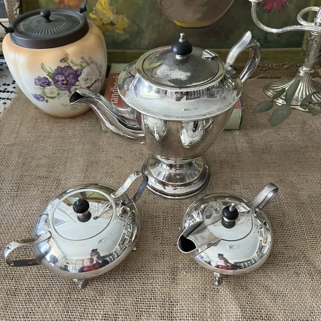 Hecworth Silver Plated Coffee Set c.1940 Top