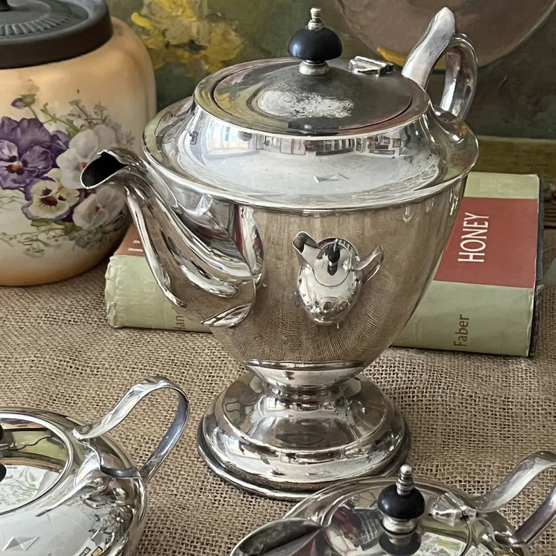 Hecworth Silver Plated Coffee Set c.1940 Pot Again