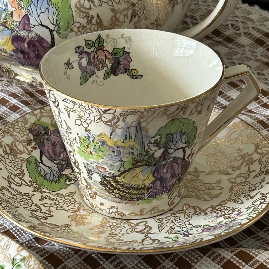 Lord-Nelson-Ware-Pompadour-Tea-Set Top In