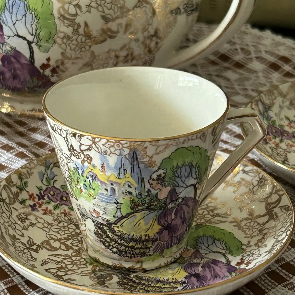 Lord-Nelson-Ware-Pompadour-Tea-Set Top
