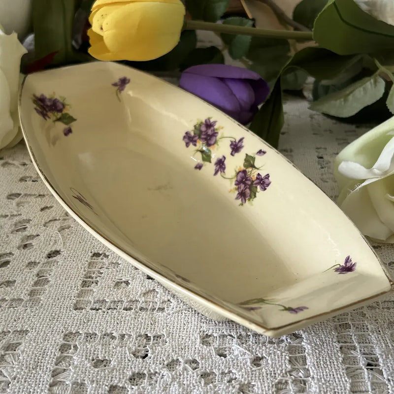Pastal Yellow Serving Plate c.1940 Centre
