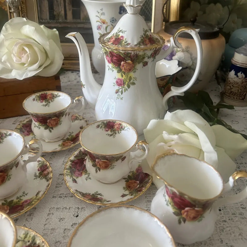 Royal Albert Old Country Roses Coffee Set Middle
