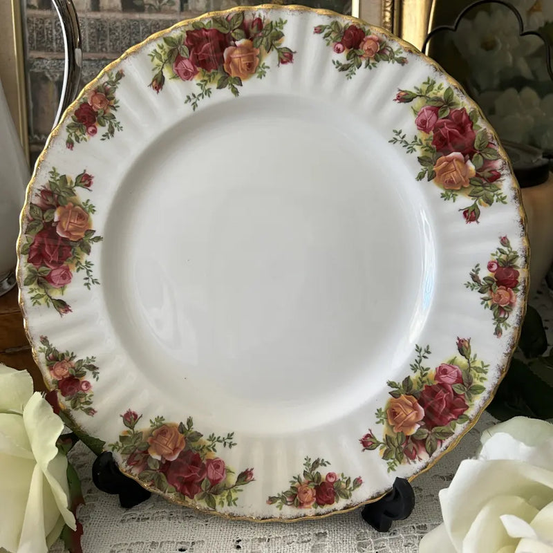 Vintage Royal Albert Old Country Roses Tea Cup Trio Centre