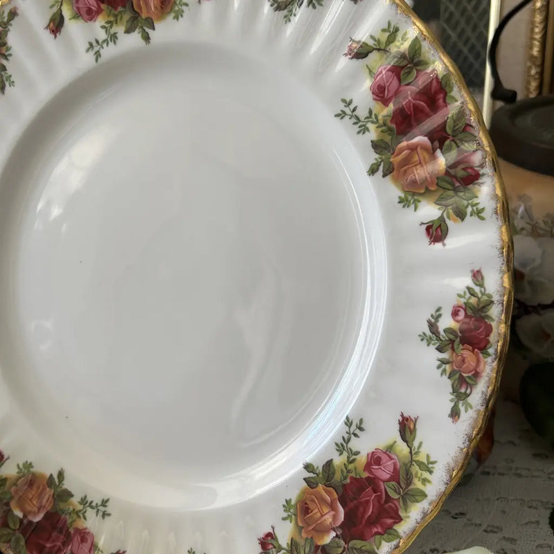Royal Albert Old Country Roses DInner Plate Right
