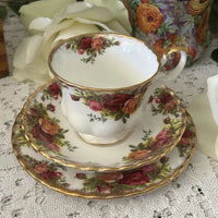 Vintage Royal Albert Old Country Roses Tea Cup Trio Top
