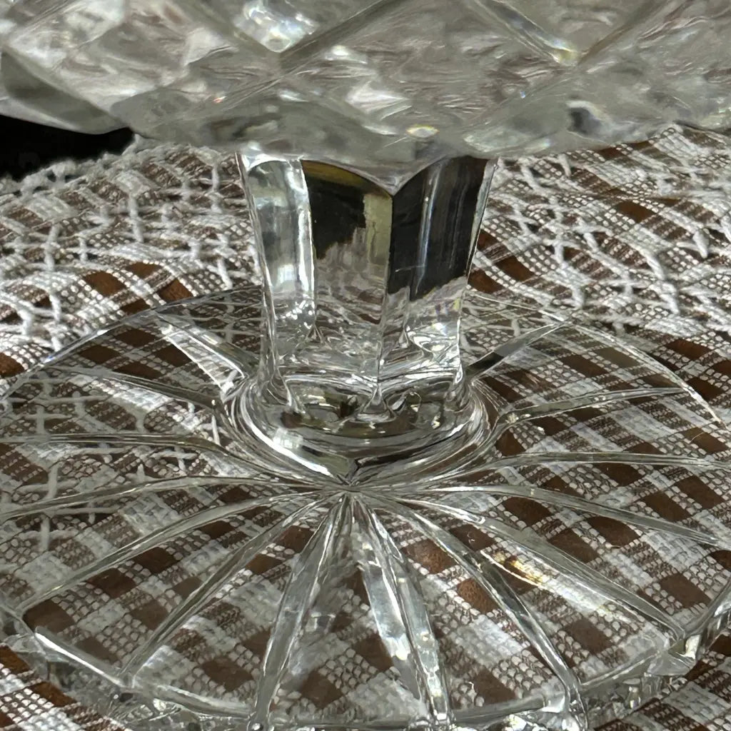 Vintage-crystal-cut-bow Base