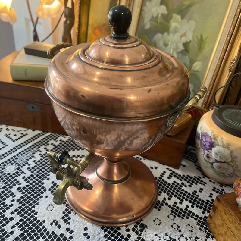 Antique Beldray Hammered Copper Urn c.1900 Side