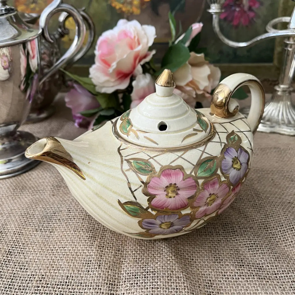 Arthur Wood Aladdin Teapot C.1940 Main