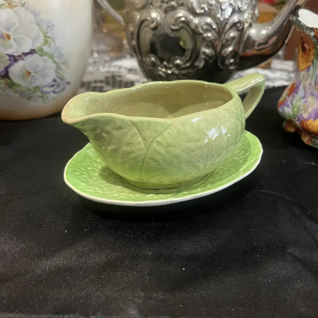 Royal Winton Grimmwades Cabbage Leaf Gravy Boat c.1940's Main