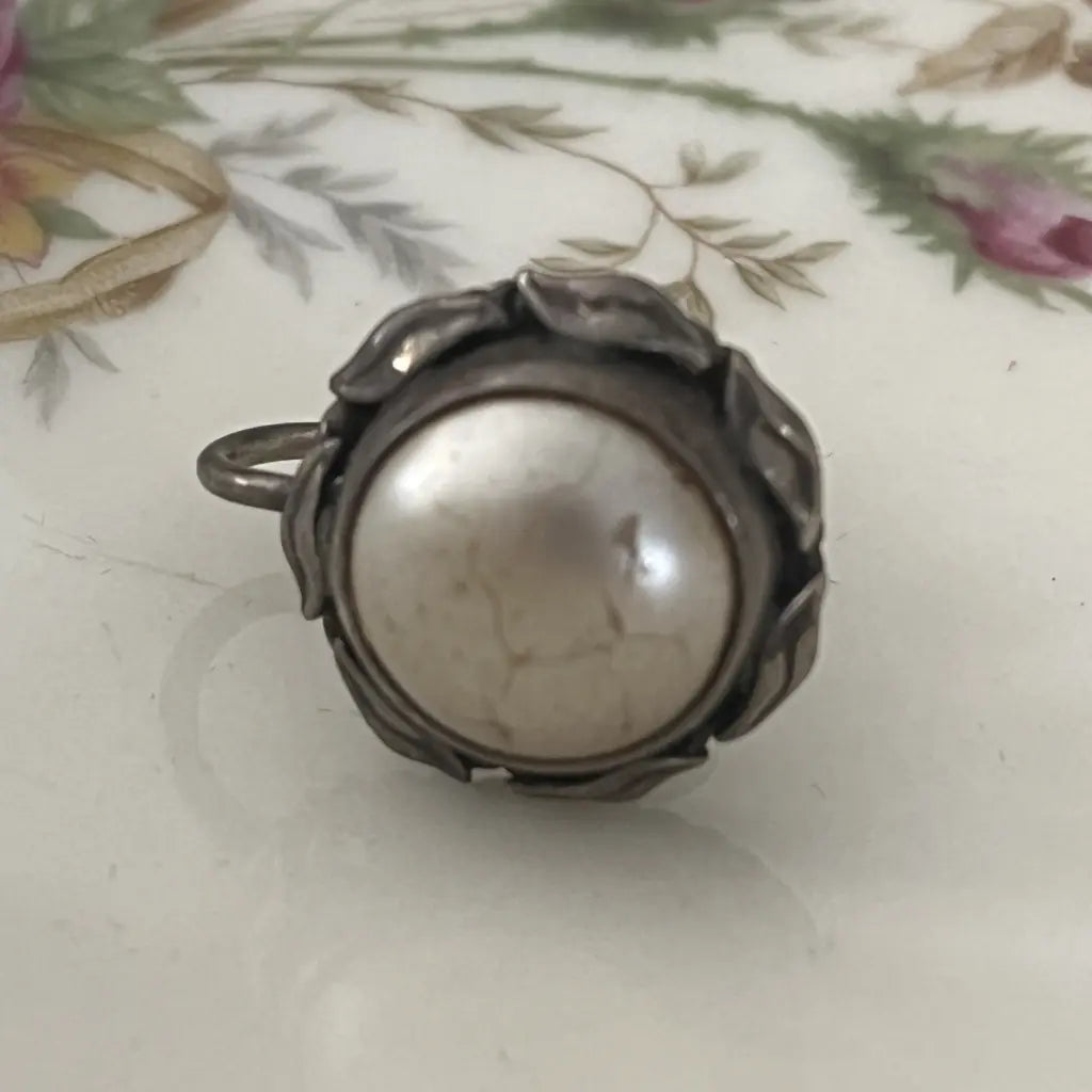 Vintage Single Pearl Art Deco Sterling Silver Screw Back Earrings Centre