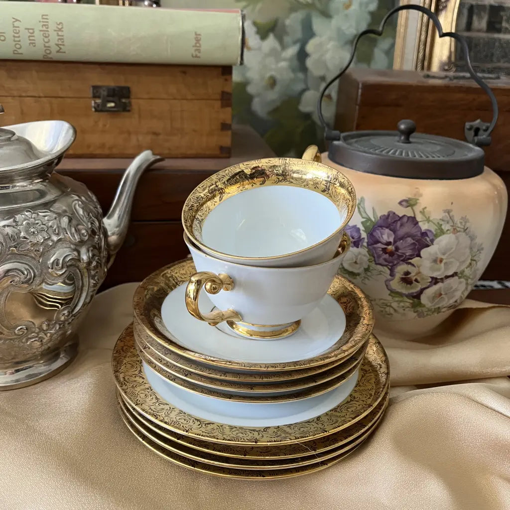 Westminster Australia Gold Tea Cup Trios set of 4 c.1950 Stacked